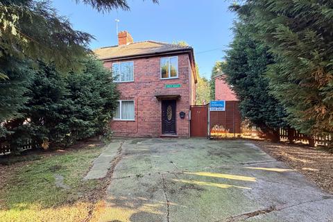 4 bed property, in West Road, £160,000