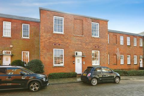 1 bed property, in Consort Mews, £125,000