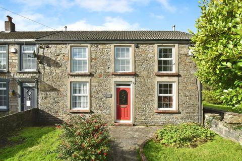 3 bed property, in Mount Road, £650,000