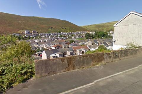 Studio, in Sunnyside, £30,000