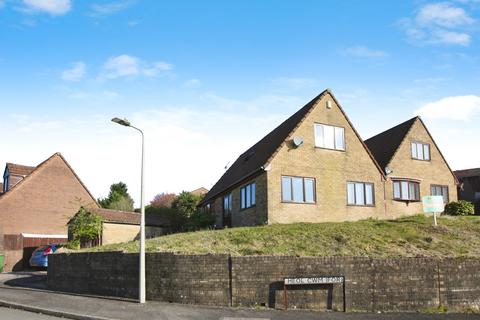 3 bed property, in Heol Cwm Ifor, £260,000