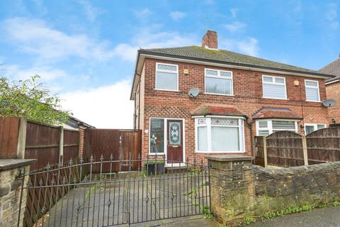 3 bed property, in Buxton Road, £210,000