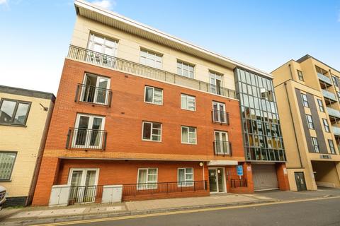 2 bed property, in Edward Street, £135,000