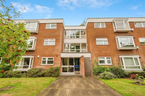 2 bed property, in Hindon Square, £100,000
