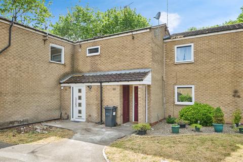 1 bed property, in Howarth Way, £90,000
