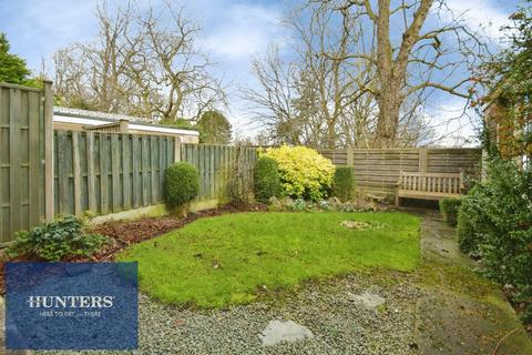 3 bed property, in Dale Road, £240,000