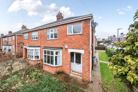 3 bed property, in Lambert Road, £140,000