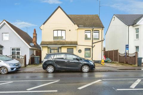 7 bed property, in Dunstable Road, £575,000