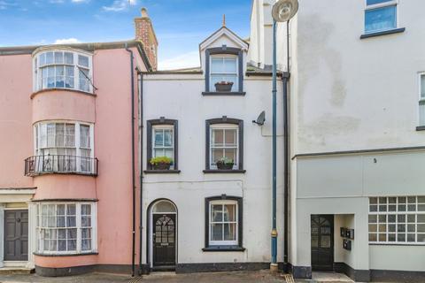 4 bed property, in Northumberland Place, £400,000