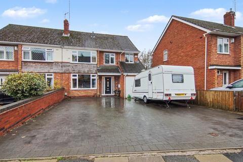 5 bed property, in Unicorn Avenue, £400,000