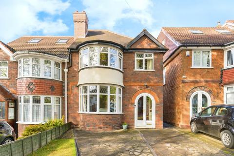 3 bed property, in Edenbridge Road, £335,000