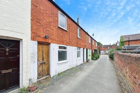 2 bed property, in Swan Terrace, £290,000