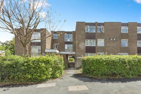 1 bed property, in Showfields Road, £150,000