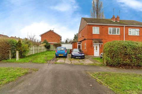 4 bed property, in Ashley Road, £165,000
