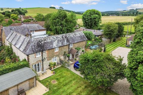 11 bed property, in Woodstock Suites Ltd, £2,250,000