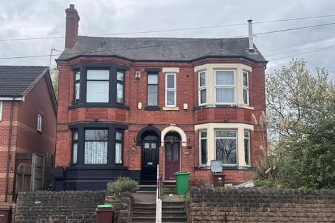 3 bed property, in Percy Street, £215,000