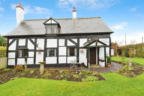 3 bed property, in Chester Road, £450,000