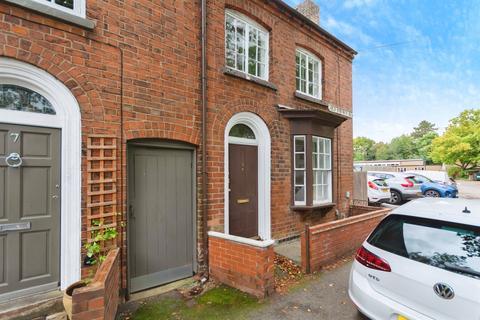 2 bed property, in Old Church Road, £210,000