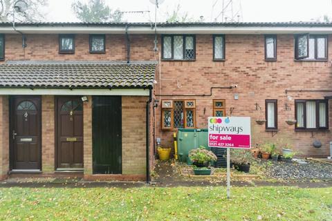 Studio, in Lea Yield Close, £110,000