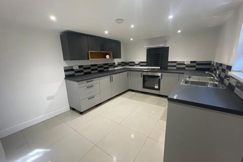 1 bed property, in Alfred Street, £70,000