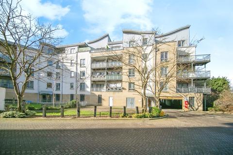 1 bed property, in Yeoman Close, £90,000