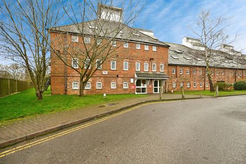 1 bed property, in Swiss Terrace, £105,000