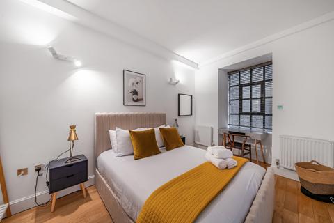 2 bed property, in Shelton Street, £1,000,000