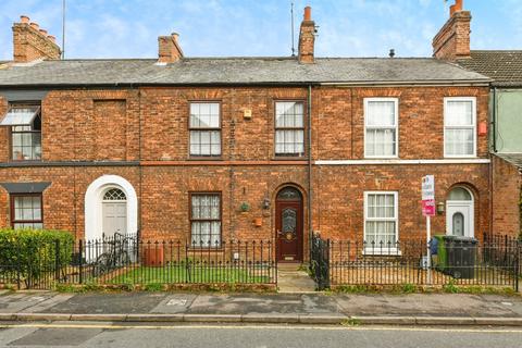 3 bed property, in Guanock Terrace, £175,000