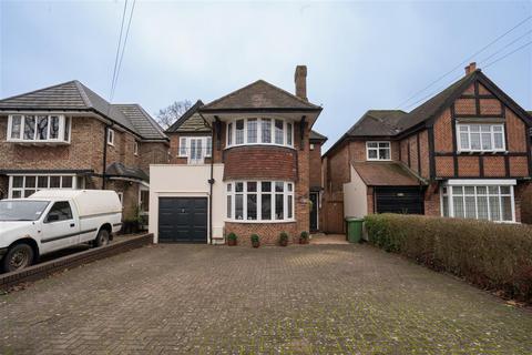 4 bed property, in Shakespeare Drive, £490,000