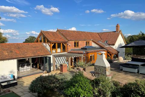 5 bed property, in Bush Lane, £999,995