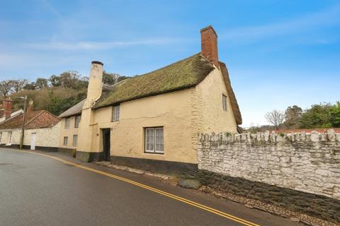 2 bed property, in West Street, £295,000