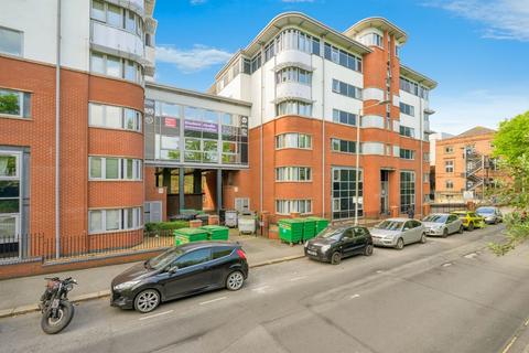 1 bed property, in Central Park Towers, £50,000