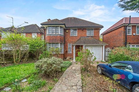 4 bed property, in Edgeworth Crescent, £1,250,000