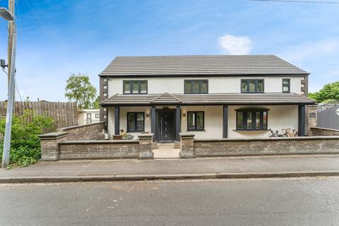 3 bed property, in Palmers Road, £750,000