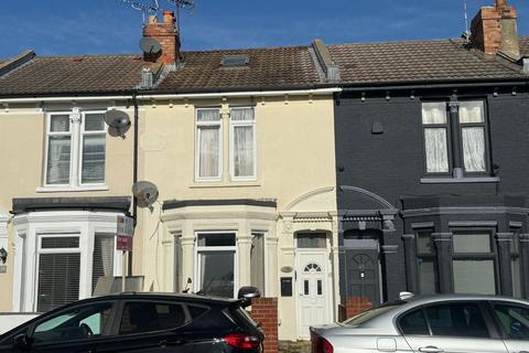 3 bed property, in New Road East, £190,000
