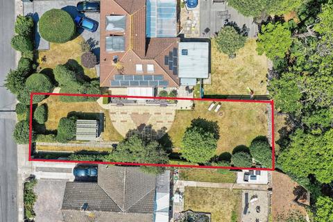 Studio, in Clevedon Avenue, £375,000