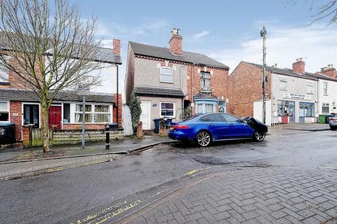 3 bed property, in Oxford Street, £200,000