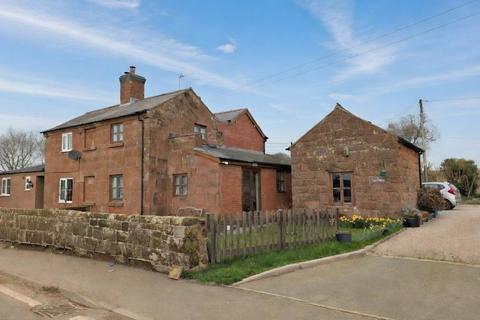 3 bed property, in 1 The Prill, £289,000
