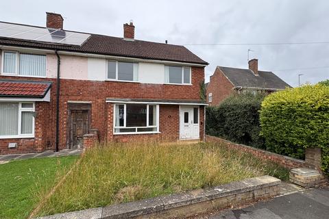 3 bed property, in Embleton Walk, £60,000
