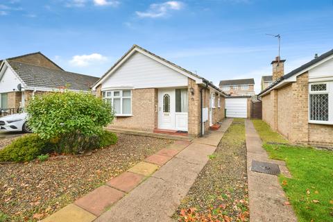 2 bed property, in Welbury Close, £180,000
