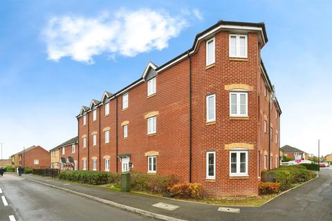 2 bed property, in Horsham Road, £100,000