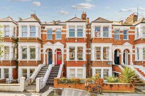 4 bed property, in Stanlake Road, £950,000