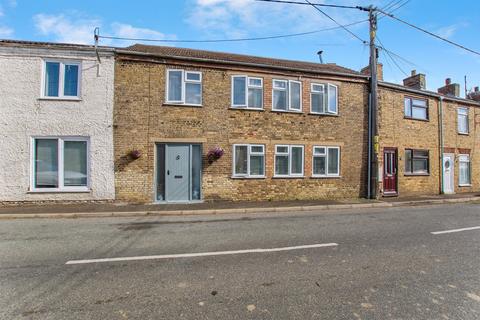 3 bed property, in Dovecote Road, £250,000