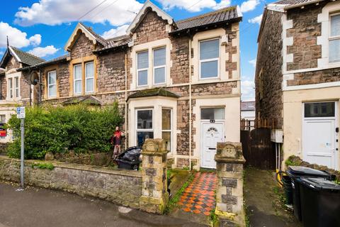 4 bed property, in Jubilee Road BS23, £230,000