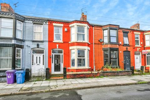 3 bed property, in Portman Road, £170,000