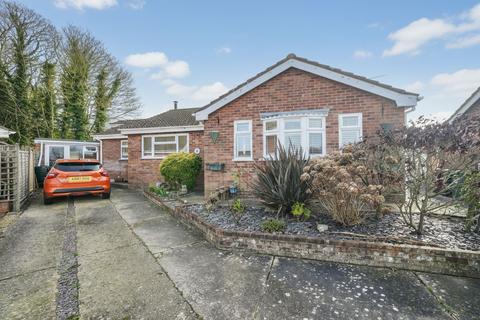 3 bed property, in Caxton Park, £400,000