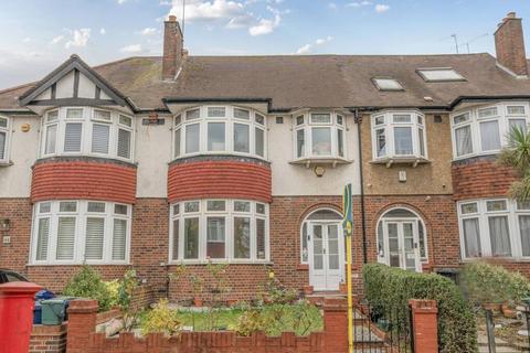 3 bed property, in Brunswick Road, £925,000