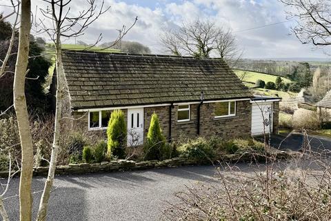 2 bed property, in Horn Lane, £340,000