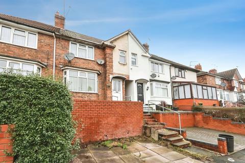 3 bed property, in Hawkesyard Road, £190,000