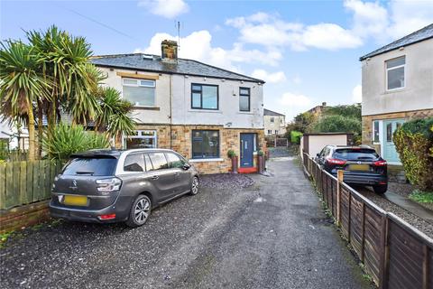3 bed property, in Priesthorpe Avenue, £280,000